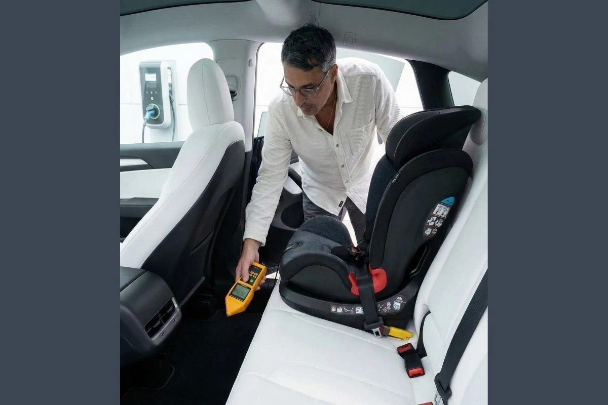 בדיקת קרינה מקצועית לרכב חשמלי